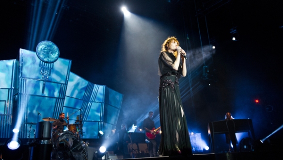 music-florence-and-the-machine-02-arena-concert-3